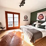 4 Season Chalet